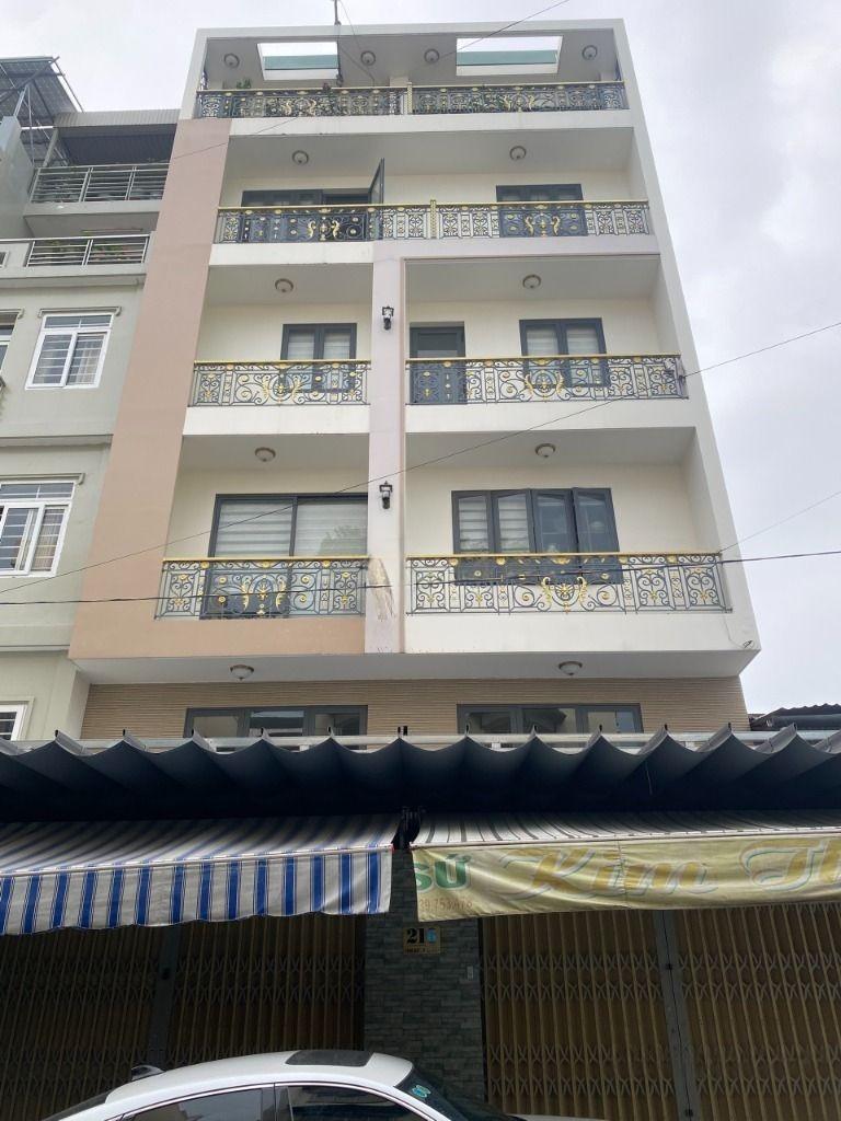 Cho thuê nhà 216 Xóm Đất, Quận 11 – Full nội thất, 4PN, 6WC