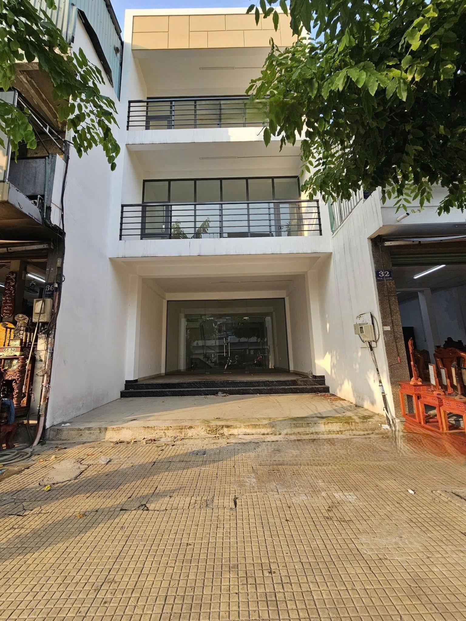 Cho Thuê Nhà Mặt Tiền 34 Cộng Hòa, Tân Bình – 6x30m, 3 Tầng