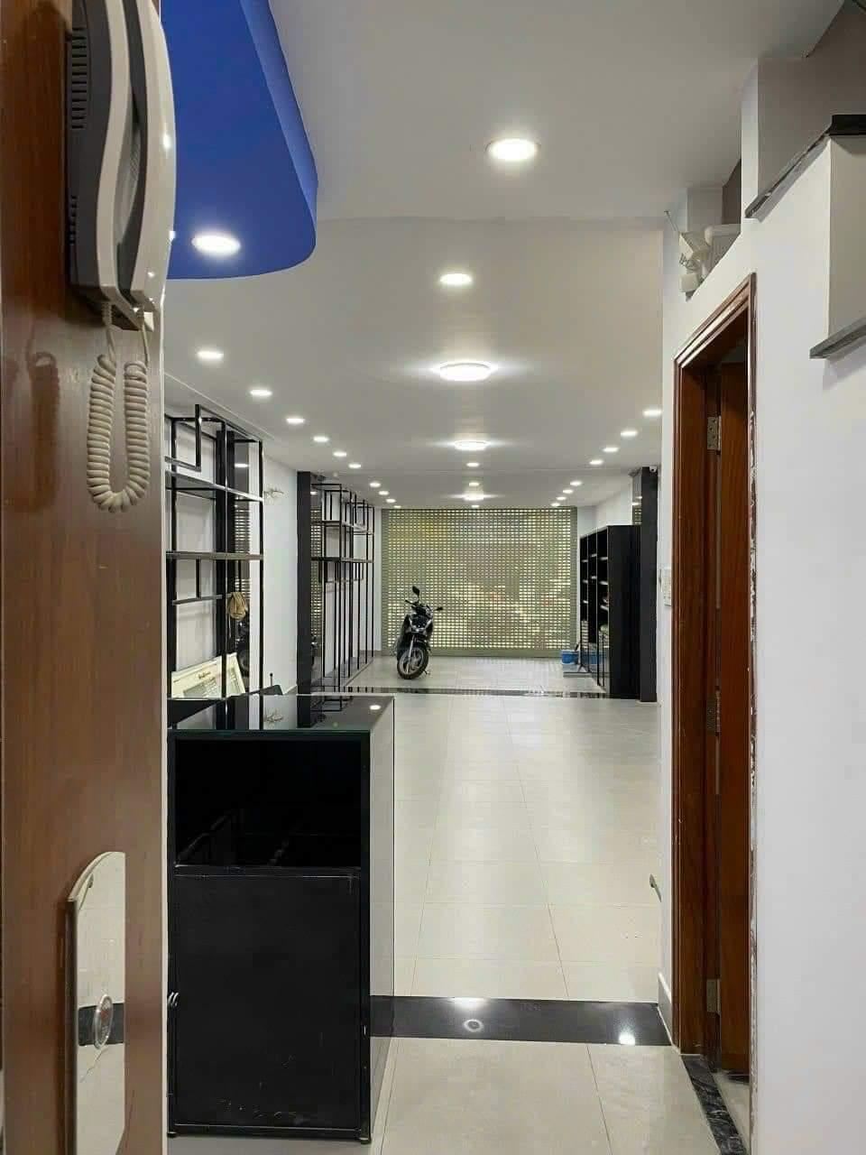 Cho Thuê Nhà Mặt Tiền 295 Trường Chinh, Quận Tân Bình – 1 Trệt 6 Lầu, Thang Máy