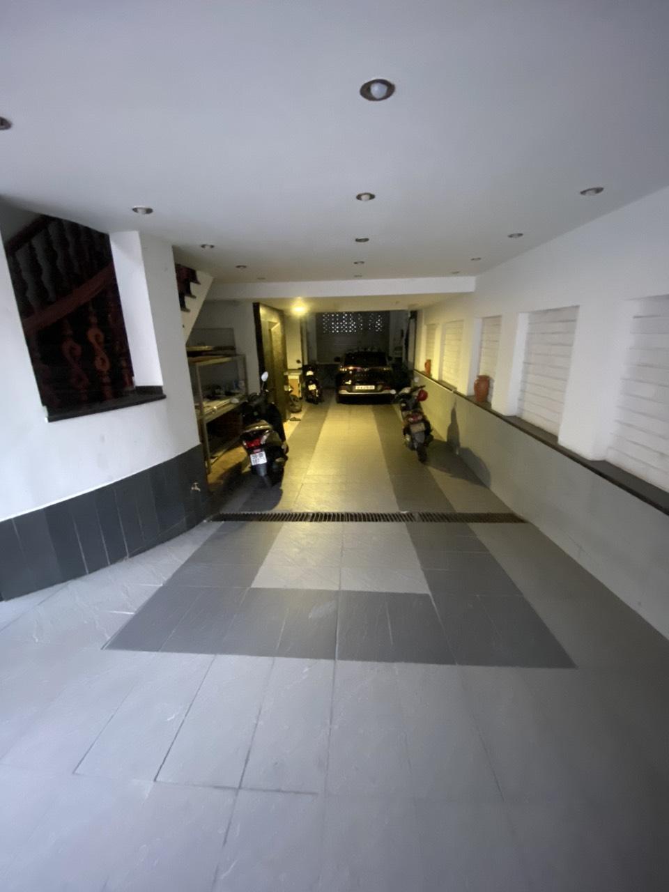 Cho Thuê Tòa Nhà 94 Út Tịch, Quận Tân Bình – Hầm, Lửng, 4 Lầu, Thang Máy