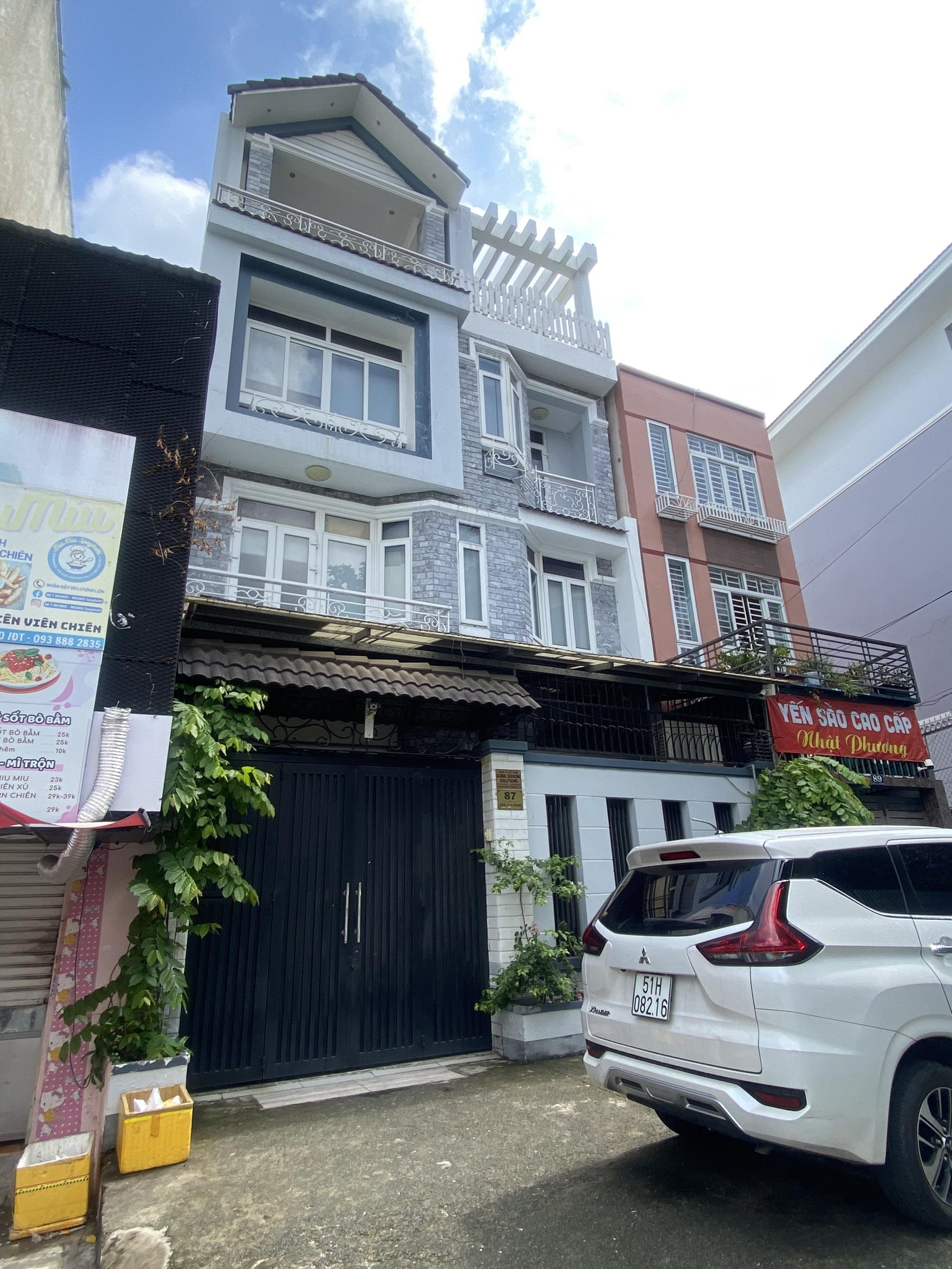 Cho Thuê Tòa Nhà 87 Hoa Sữa, Quận Phú Nhuận – Trệt 3 Lầu, Có Sân Để Xe