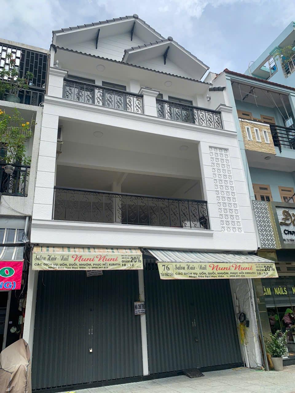Cho Thuê Nhà Mặt Tiền 16 Trần Khắc Chân, Quận 1 – 1 Trệt 2 Lầu Sân Thượng, Có Máy Lạnh