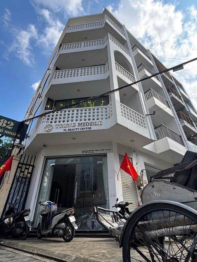 Cho Thuê Nhà 282 Nguyễn Trọng Tuyển, Phường 10, Quận Phú Nhuận – 4 Lầu, 8 Phòng