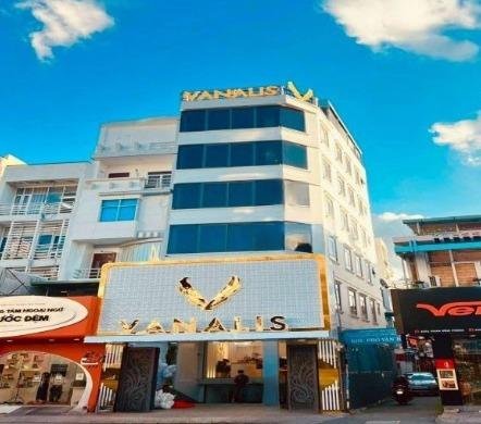 Cho Thuê Tòa Nhà 237 Phan Đình Phùng, Quận Phú Nhuận – Trệt 5 Lầu, Sân Thượng, Sàn Trống Suốt