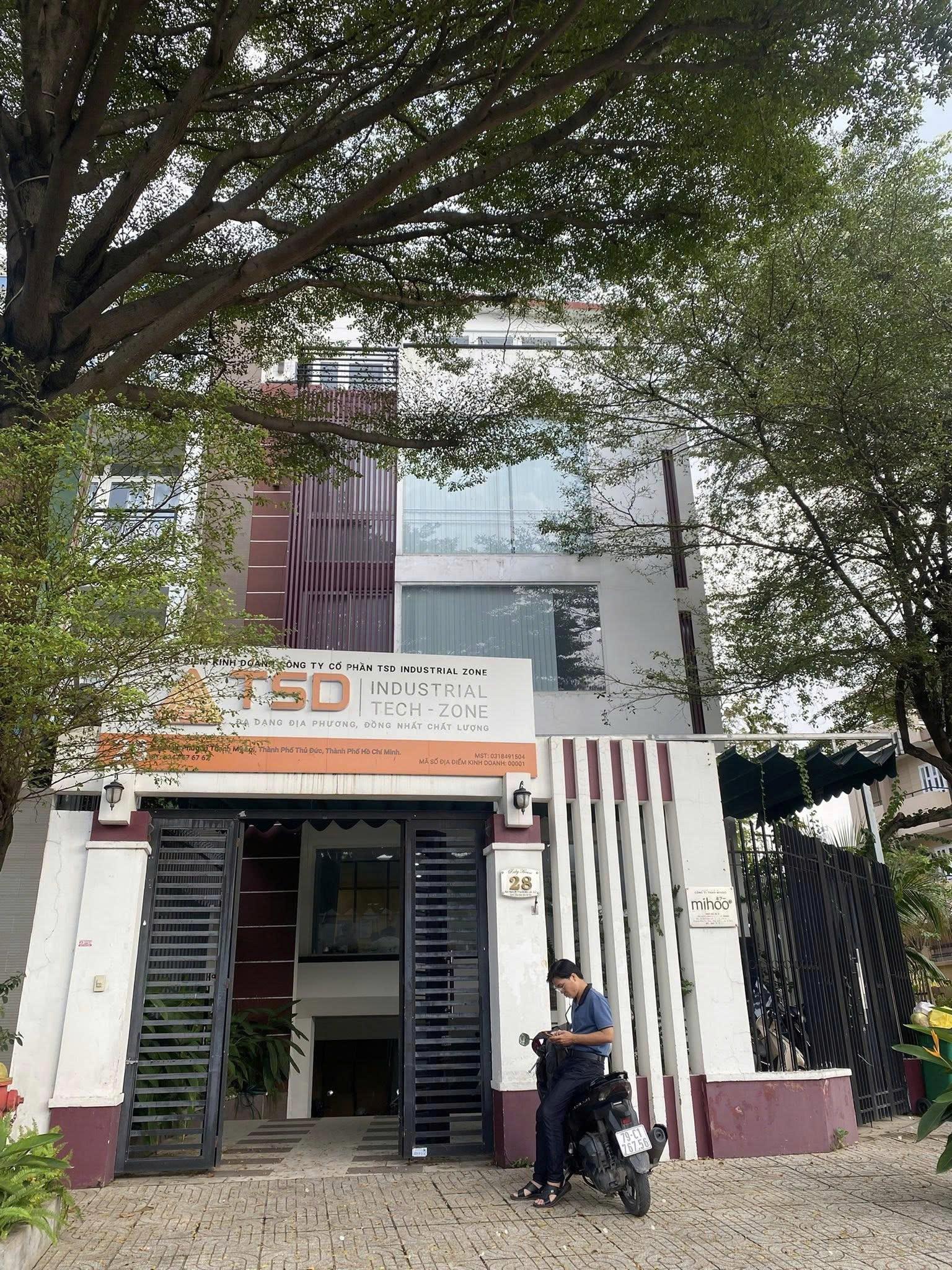 Cho thuê tòa nhà Bát Nàn Quận 2 – 1 hầm 3 lầu, thang máy