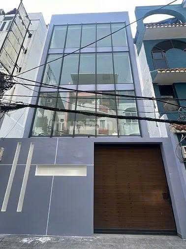 Cho thuê nhà 433/3 Sư Vạn Hạnh, Quận 10 – 1 trệt 3 lầu, thang máy