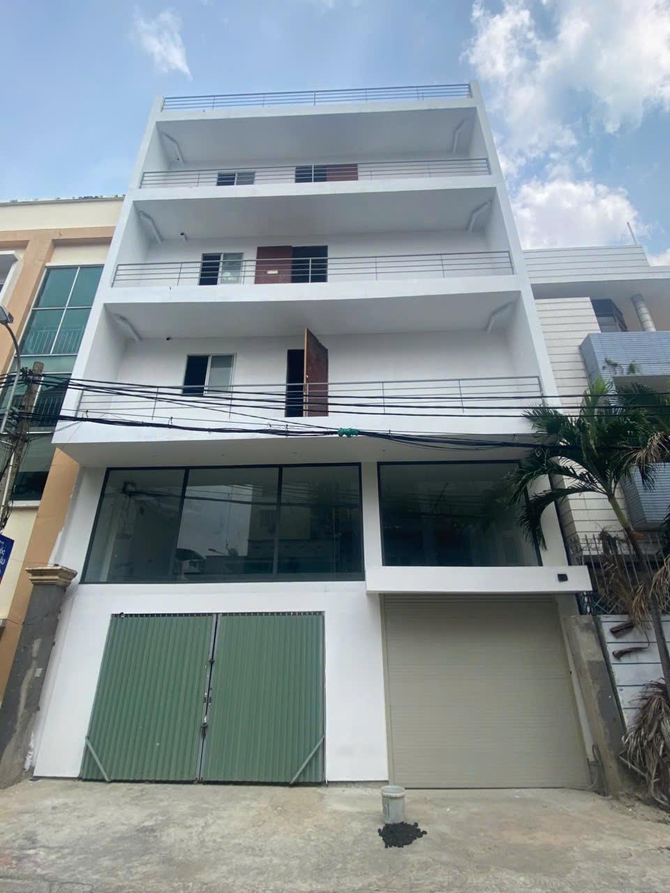 Cho thuê tòa nhà Phan Bá Phiến Tân Bình – 5 tầng, DT 10x15, có thang máy