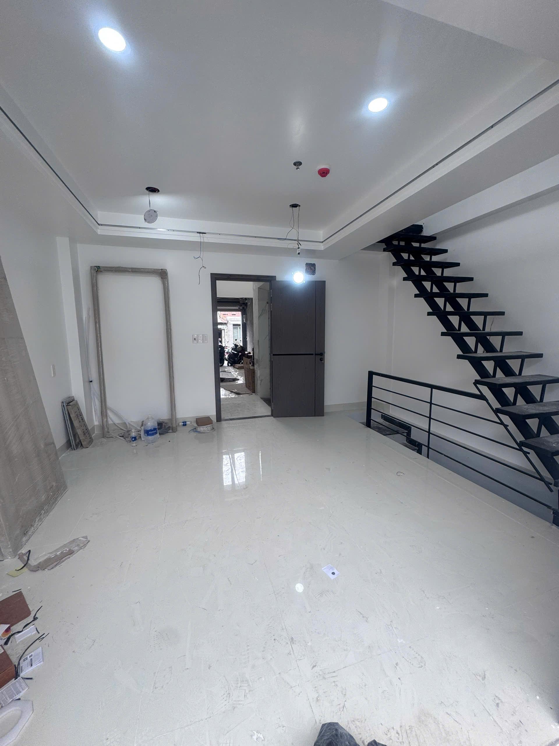 Cho Thuê Tòa Nhà 50B Trần Bình Trọng, Bình Thạnh – Hầm 5 Lầu, Thang Máy