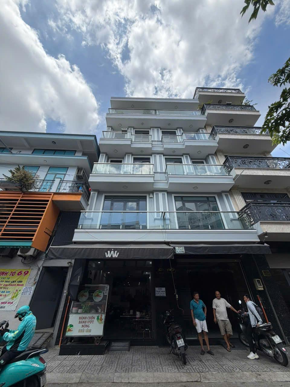 Cho Thuê Tòa Nhà 69/1A2 Nguyễn Gia Trí, Phường 25, Bình Thạnh – 8 Phòng, 1 Trệt 3 Lầu