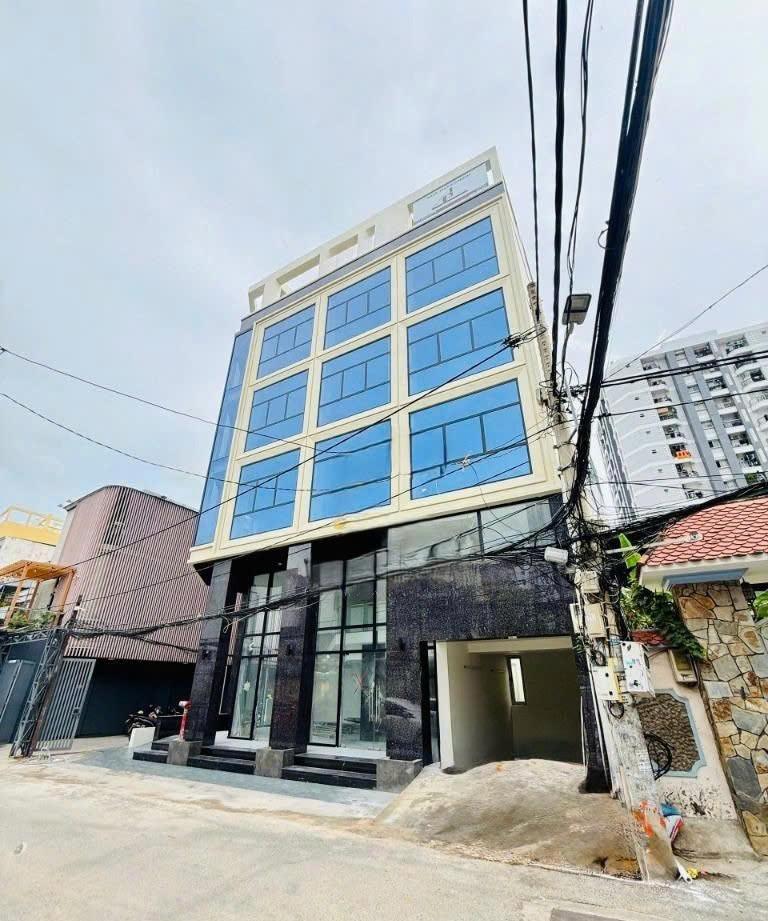 Cho Thuê Tòa Nhà 340/52 Ung Văn Khiêm, Phường 25, Quận Bình Thạnh – Hầm, Lửng, 3 Lầu, Thang Máy